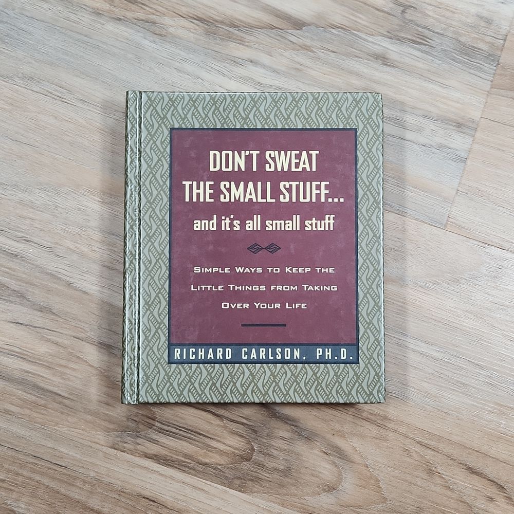 🔺️NWOT Don't Sweat the Small Stuff... and It's All Small Stuff Book